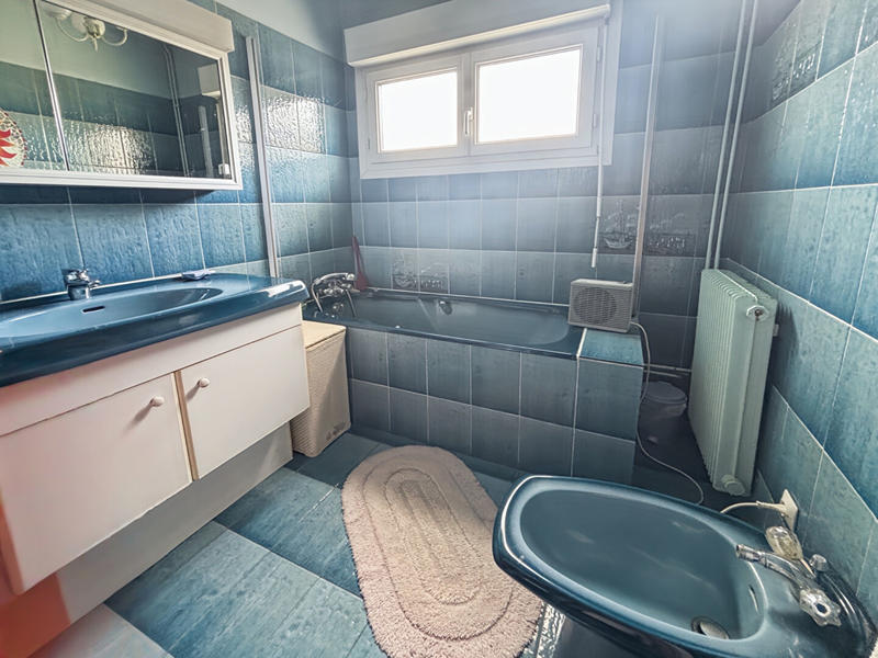 Maison - 104 m² - 6 pièces