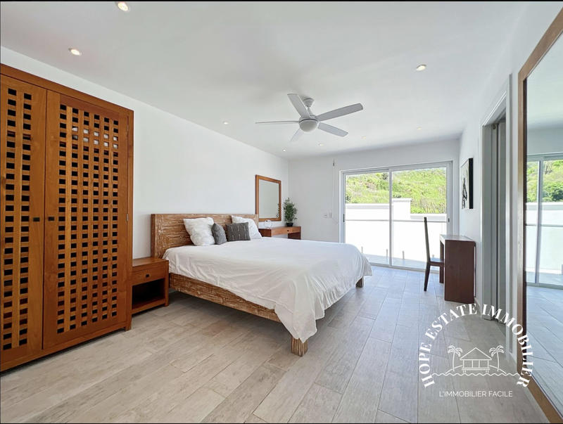 Villa - 1 100 m² - 25 pièces