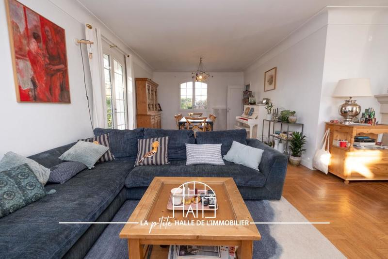 Maison - 228 m² - 8 pièces