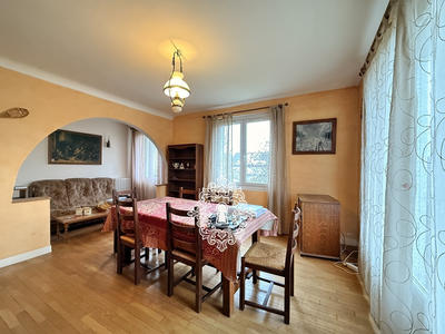 Maison - 102 m² - 4 pièces