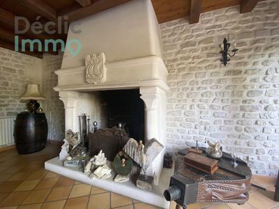 Maison - 249 m² - 7 pièces