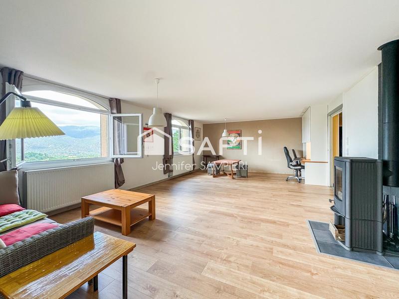 Villa - 208 m² - 8 pièces