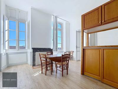 Appartement - 106 m² - 5 pièces