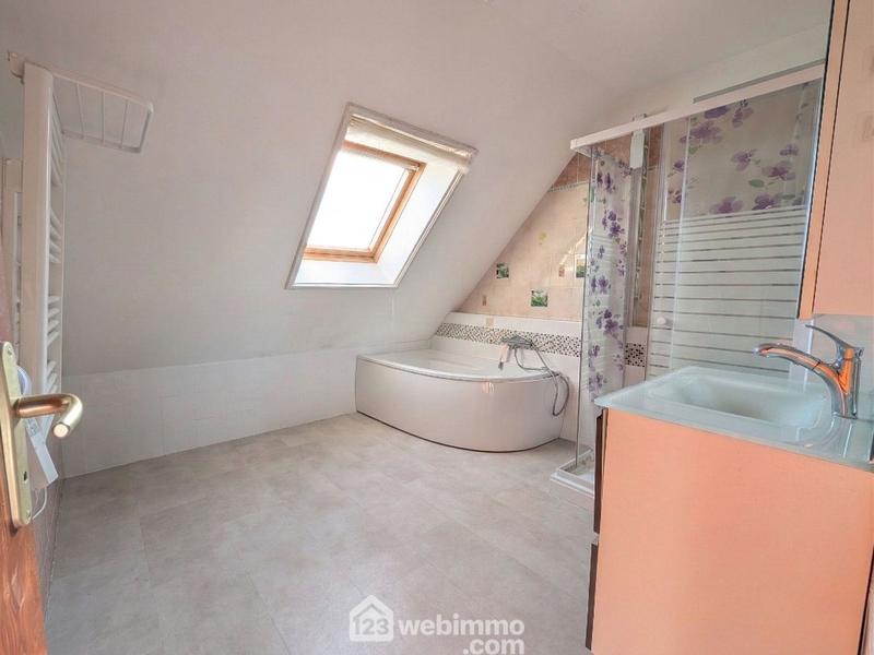 Maison - 87 m² - 5 pièces