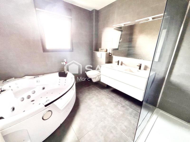 Maison - 123 m² - 6 pièces