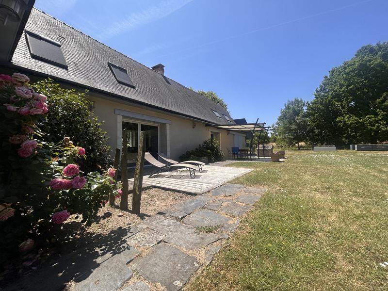 Maison ancienne - 186 m² - 8 pièces