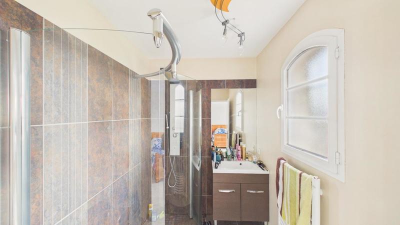 Maison - 191 m² - 6 pièces