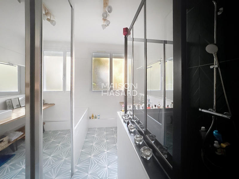 Appartement - 98 m² - 4 pièces