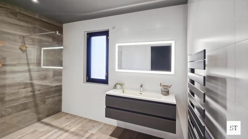 Maison d'architecte - 216 m² - 8 pièces