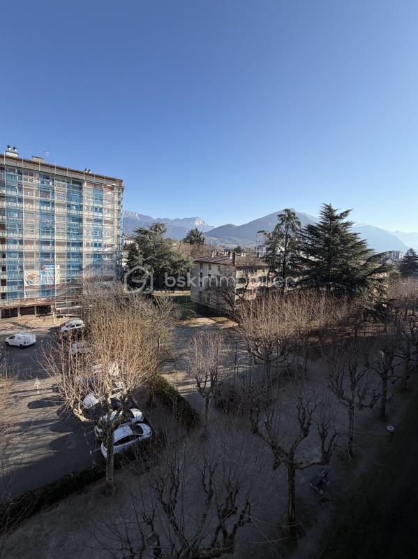 Appartement - 94 m² - 5 pièces