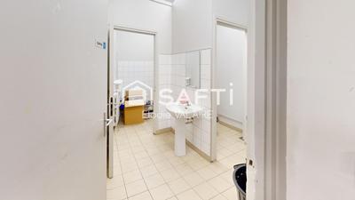 Local commercial - 4 pièces