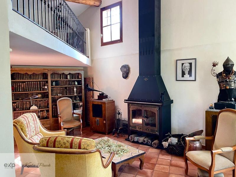 Maison - 259 m² - 7 pièces