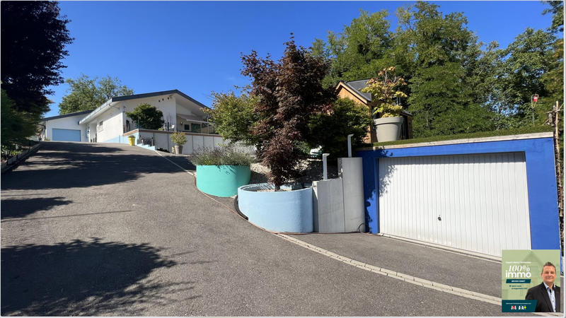 Maison - 240 m² - 5 pièces