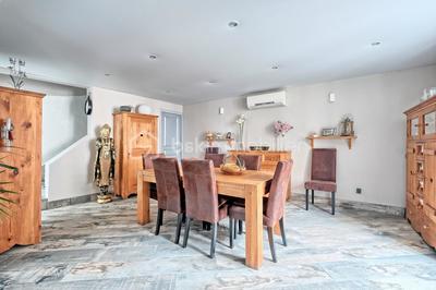 Demeure - 165 m² - 7 pièces