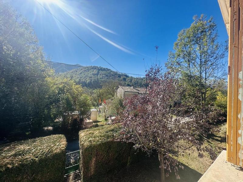 Pavillon - 93 m² - 4 pièces