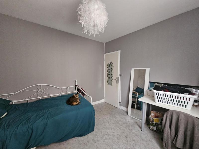 Appartement - 104 m² - 6 pièces