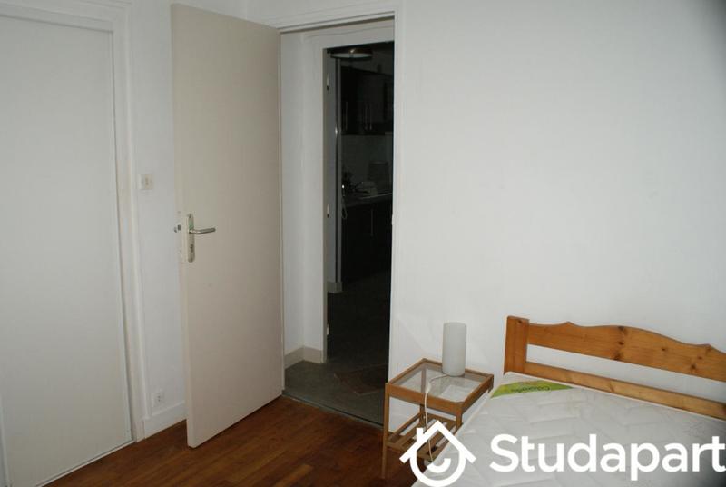 Chambre - 10 m² - 1 pièce