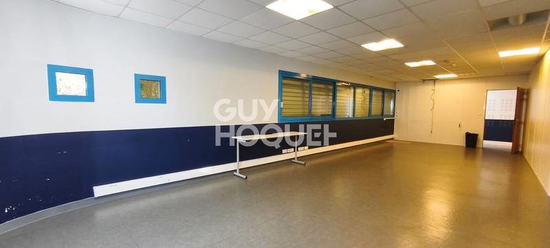 Local d'activités - 880 m² - 16 pièces