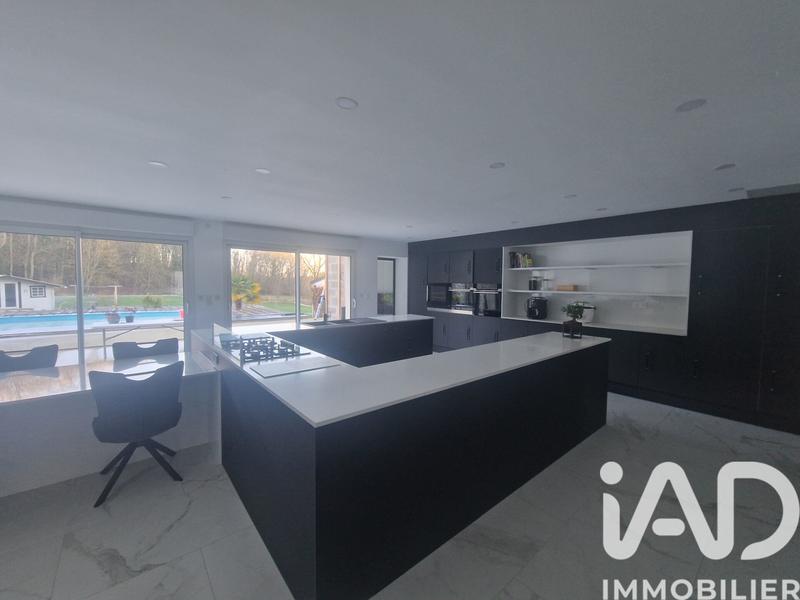 Maison - 515 m² - 16 pièces