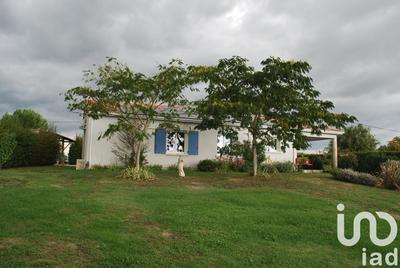 Maison - 99 m² - 5 pièces