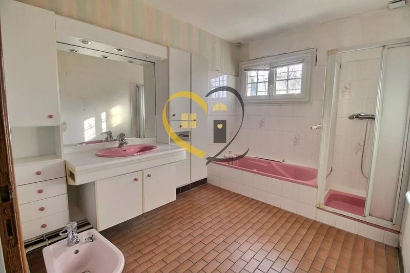 Maison - 177 m² - 6 pièces