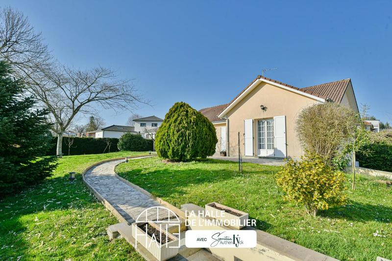 Pavillon - 148 m² - 7 pièces