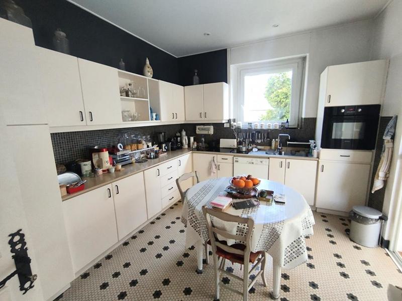 Maison - 198 m² - 8 pièces