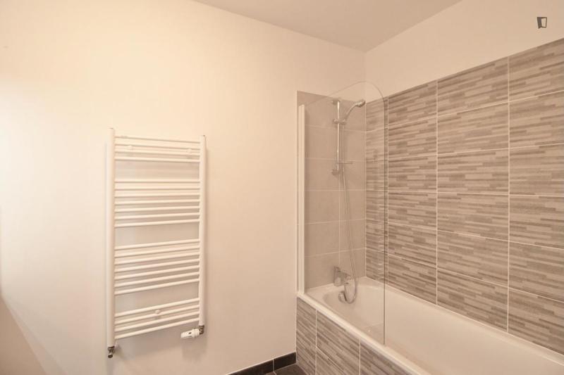 Chambre - 10 m² - 5 pièces