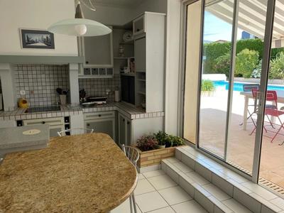 Maison - 245 m² - 7 pièces