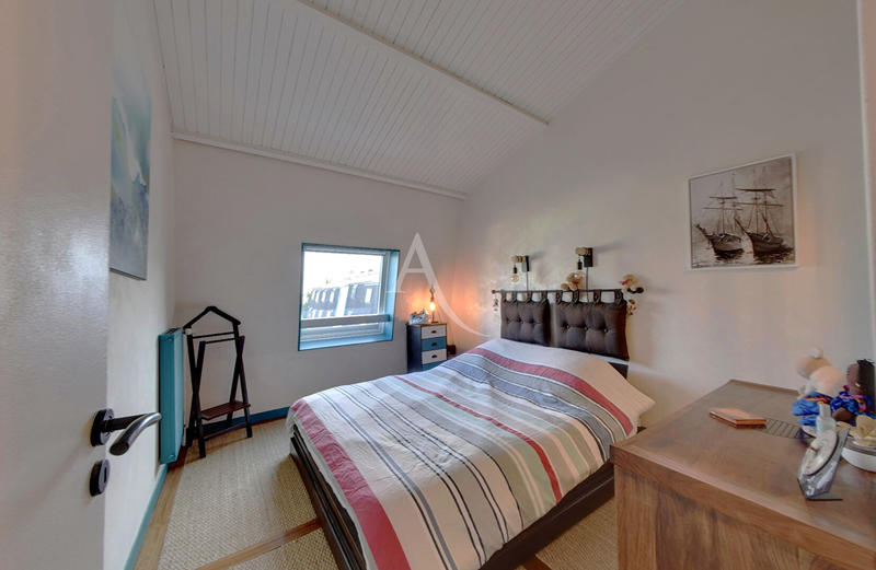 Appartement - 104 m² - 6 pièces