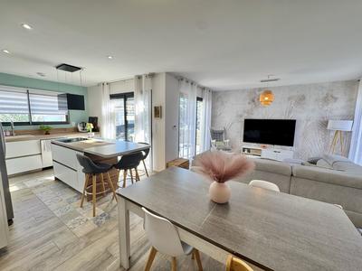 Maison - 89 m² - 4 pièces