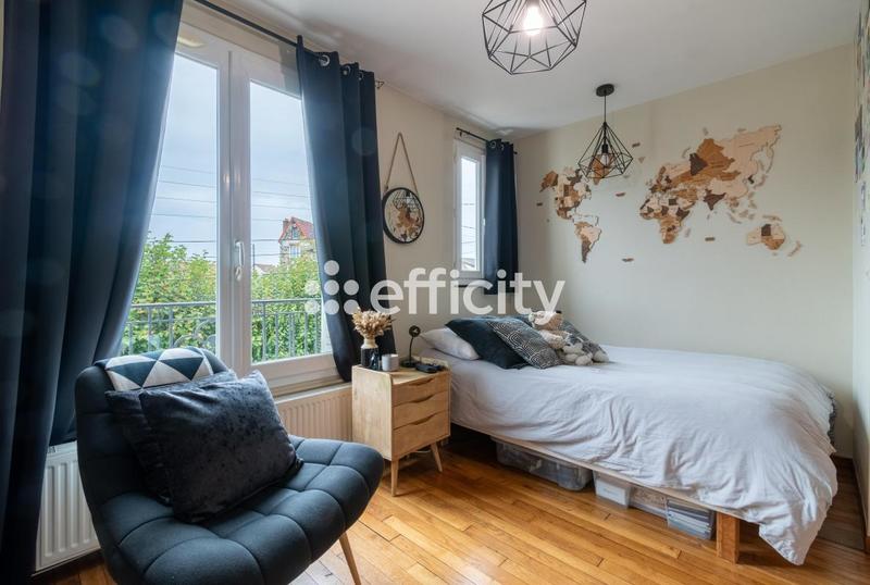 Maison - 137 m² - 6 pièces