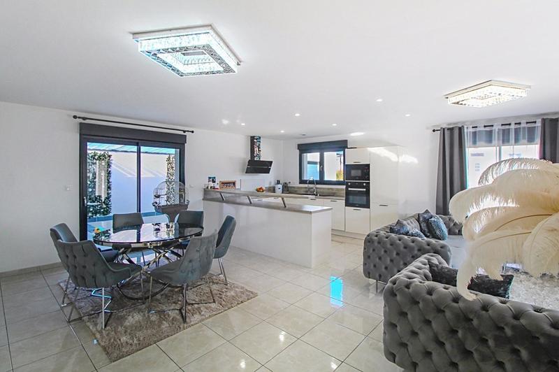 Maison - 114 m² - 4 pièces