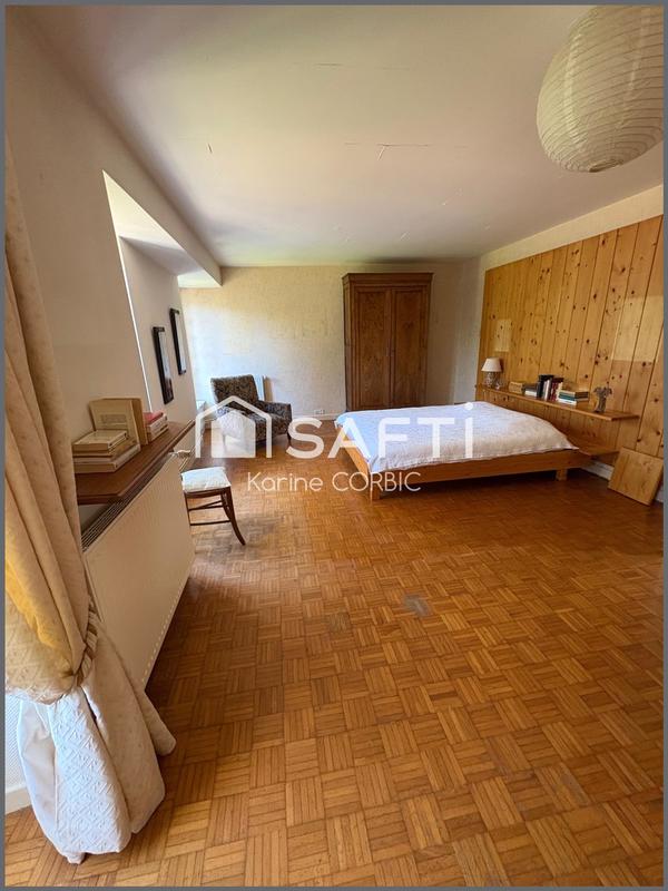 Maison - 187 m² - 9 pièces