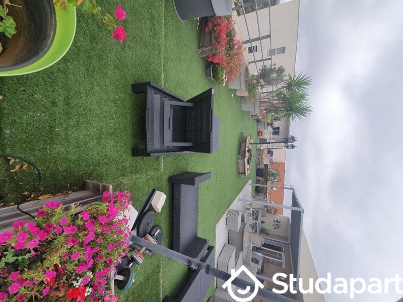 Chambre - 11 m² - 1 pièce