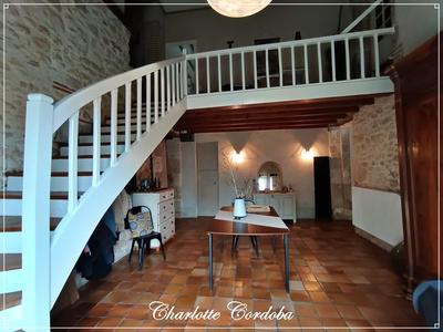 Maison - 313 m² - 10 pièces