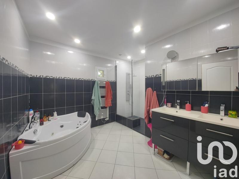 Maison - 143 m² - 5 pièces