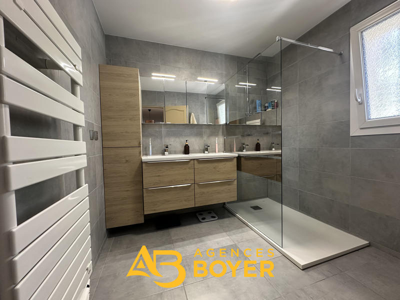 Maison - 104 m² - 4 pièces