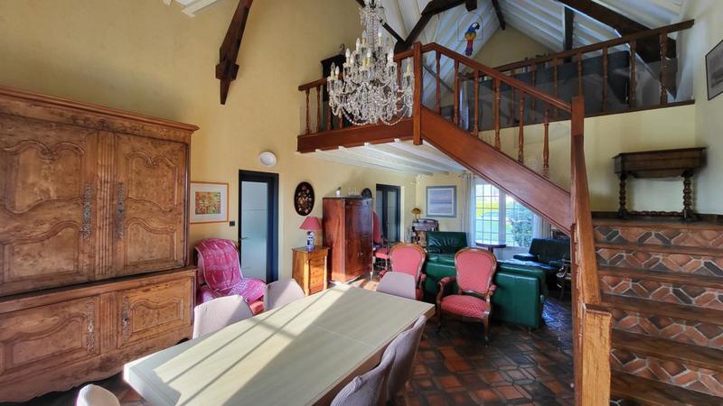 Maison - 192 m² - 7 pièces