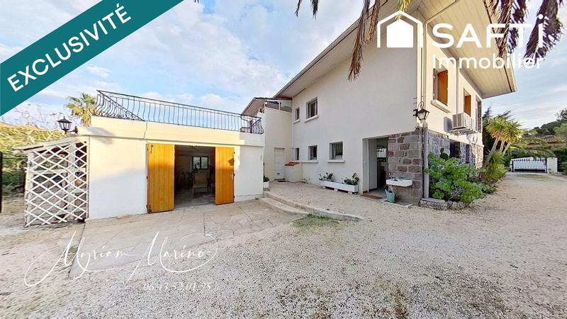 Villa - 166 m² - 8 pièces