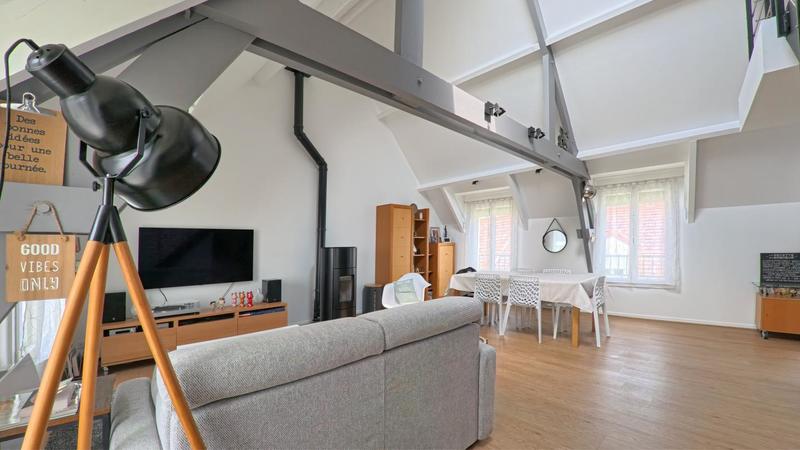 Appartement - 140 m² - 6 pièces