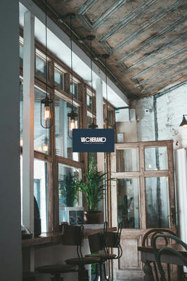 Local commercial - 190 m² - 1 pièce