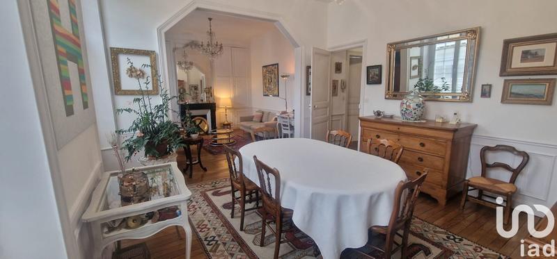 Maison de ville - 250 m² - 11 pièces