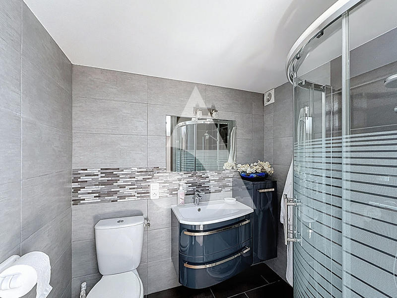 Maison - 197 m² - 5 pièces