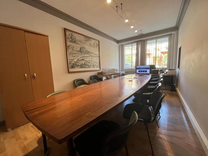 Local commercial - 292 m²