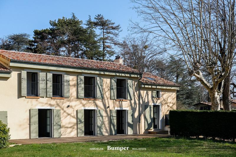 Maison ancienne - 244 m² - 7 pièces