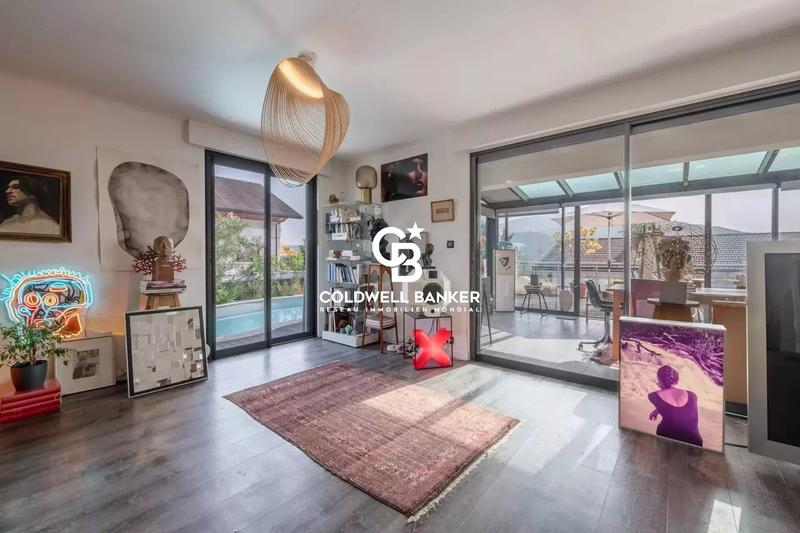 Maison - 179 m² - 7 pièces