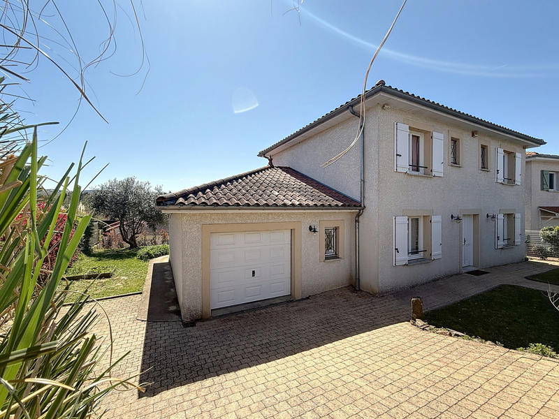 Maison - 122 m² - 6 pièces