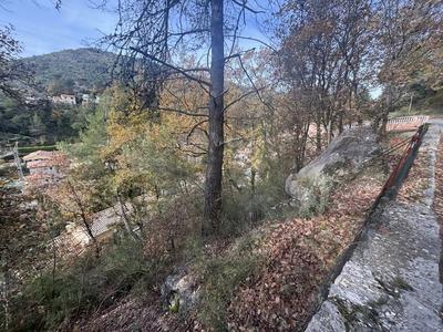 Terrain constructible - 1 600 m²