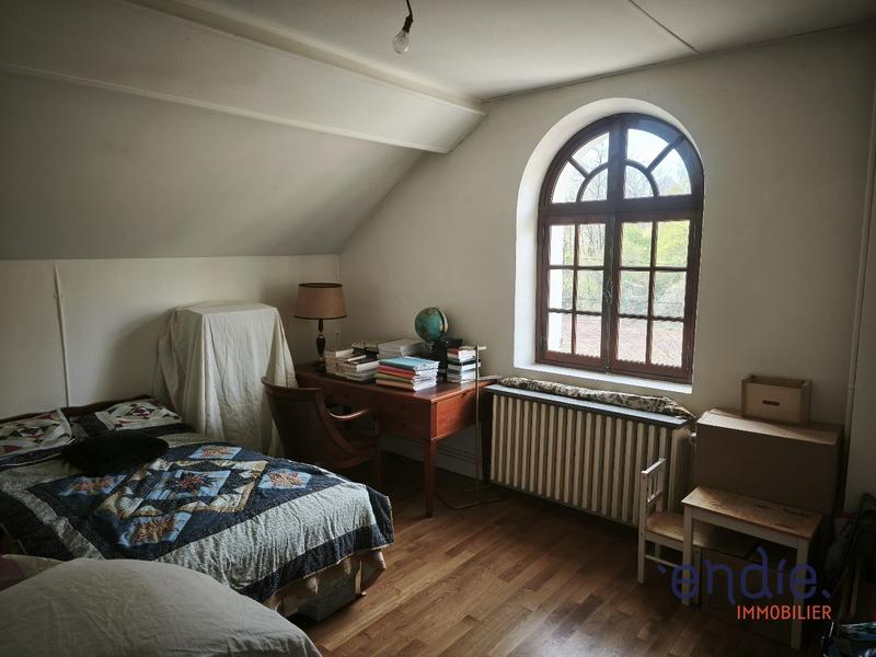 Maison - 185 m² - 8 pièces